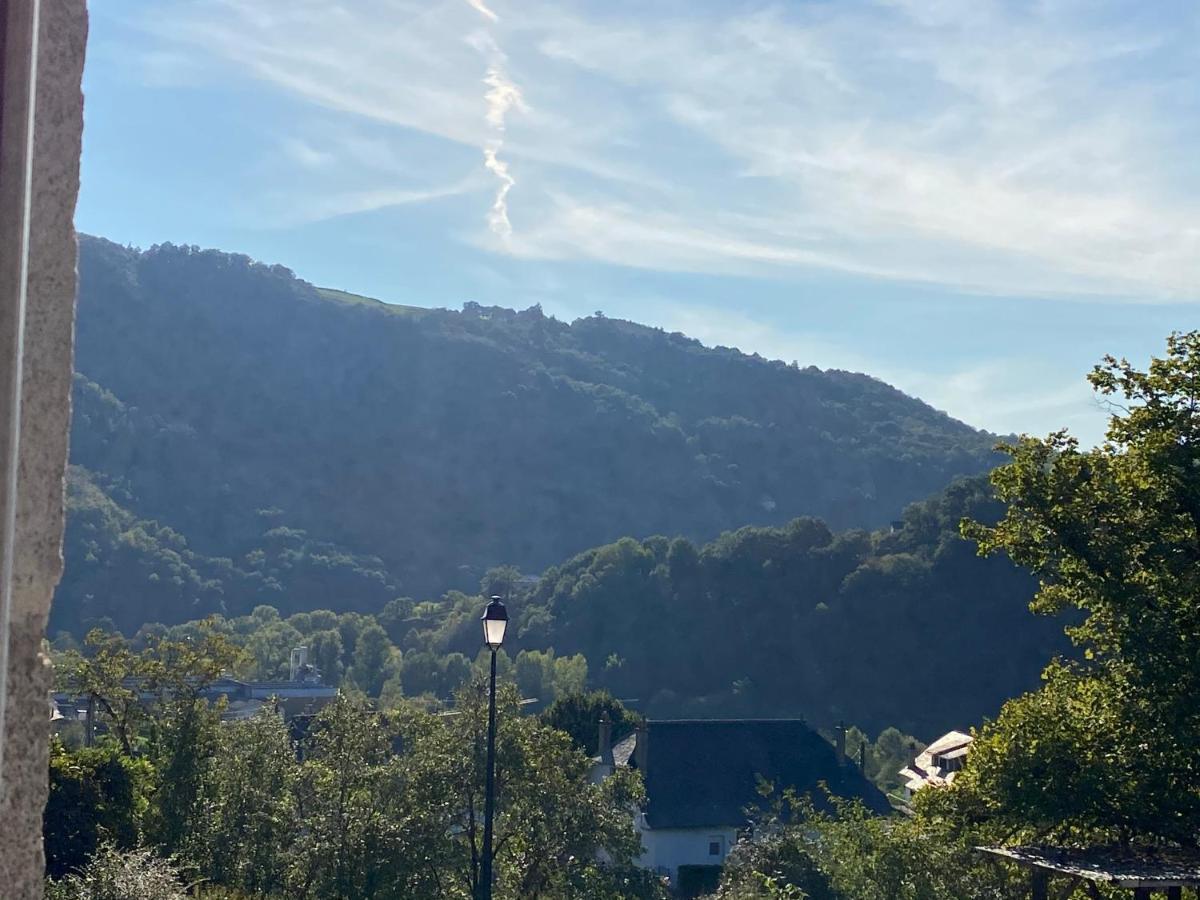 Le Clos St Georges Hotell Entraygues-sur-Truyère Exteriör bild