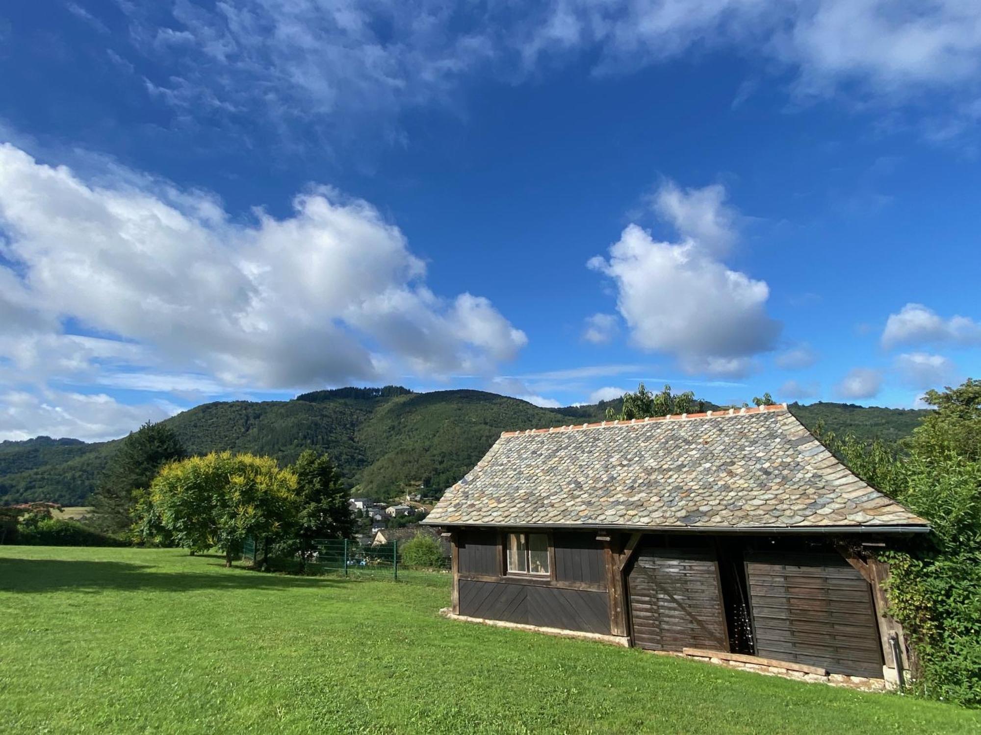 Le Clos St Georges Hotell Entraygues-sur-Truyère Exteriör bild